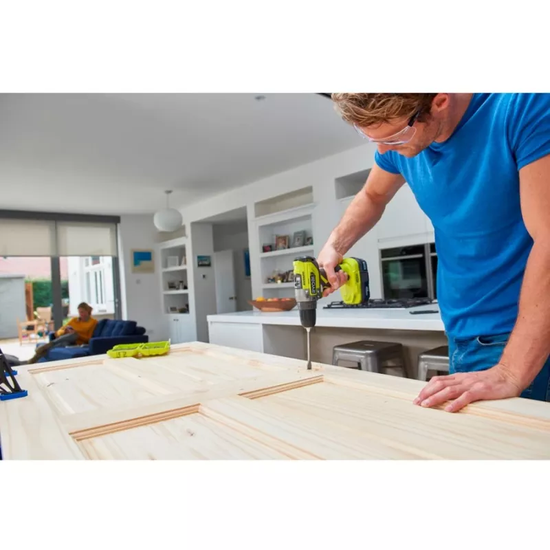 RYOBI ONE+ 18V bezvada triecienurbjmašīna R18PD5-220S, 2x 2.0Ah Li-Ion akumulatori