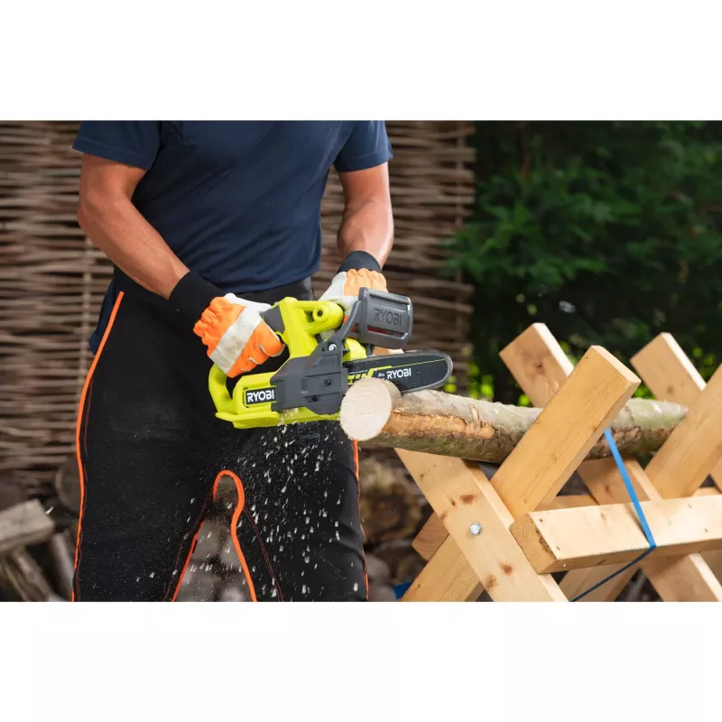 Ryobi ONE+ RY18CS20A-0 18V Bezvadu Ķēdes zāģis ar 20 cm stieni (Bez akumulatora)
