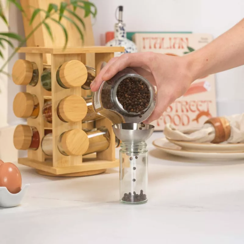 Salter BW14238 Bamboo Rotating Spice Rack ar 16 stikla burciņām
