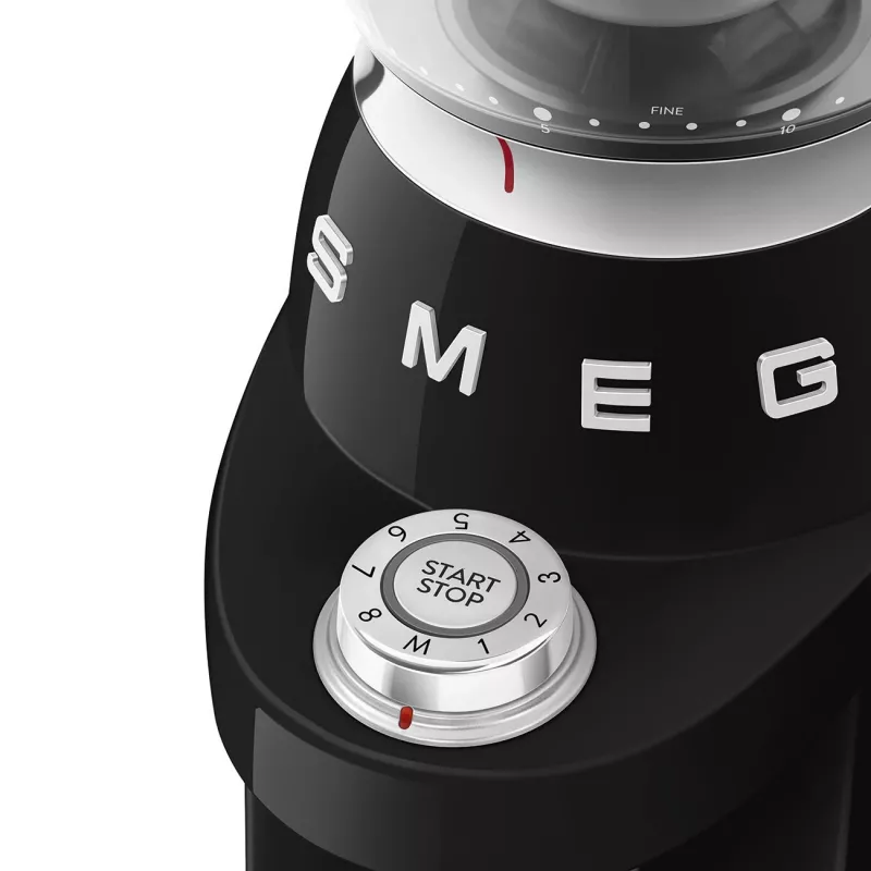 Smeg CGF03BLEU 50. gadu stila konusveida kafijas dzirnaviņas - melnas, 150W, 350g ietilpība