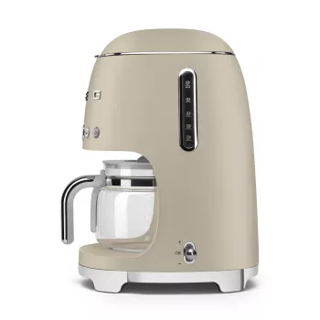 Smeg DCF02MLMEU Filtera kafijas automāts, bēšs, Ines de la Fressange Paris Edition