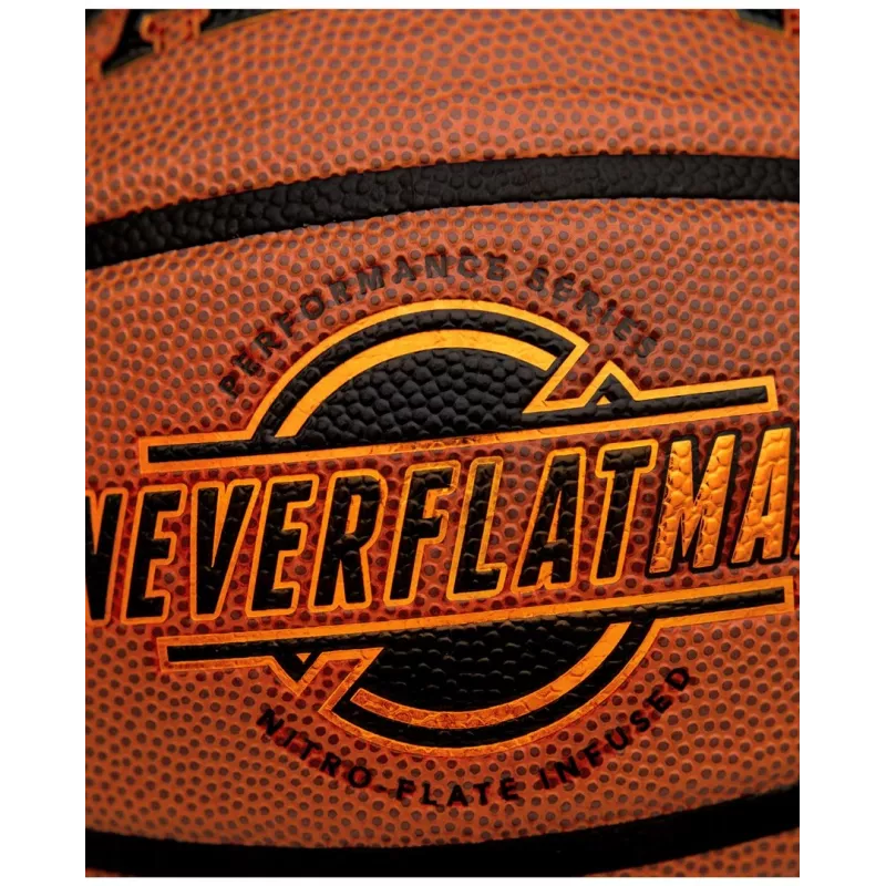 Spalding Neverflat Max iekštelpu un āra basketbola bumba brūna 7. izmērs