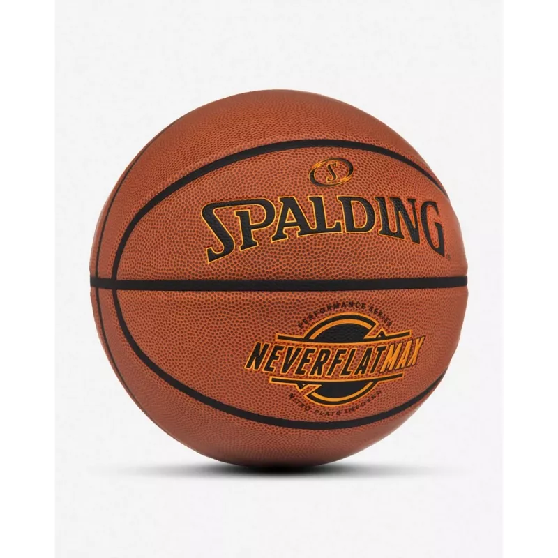 Spalding Neverflat Max iekštelpu un āra basketbola bumba brūna 7. izmērs