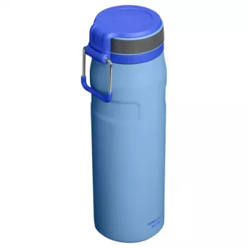 STANLEY IceFlow Bottle Twist Flip 0,71L gaiši zila vakuuma izolēta nerūsējošā tērauda ūdens pudele ar salmiņu