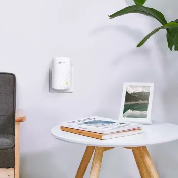 TP-Link AC750 Wi-Fi diapazona paplašinātājs RE200 - divjoslu sienas kontaktligzdas signāla pastiprinātājs, 1 Ethernet ports, WPS, piekļuves punkta režīms