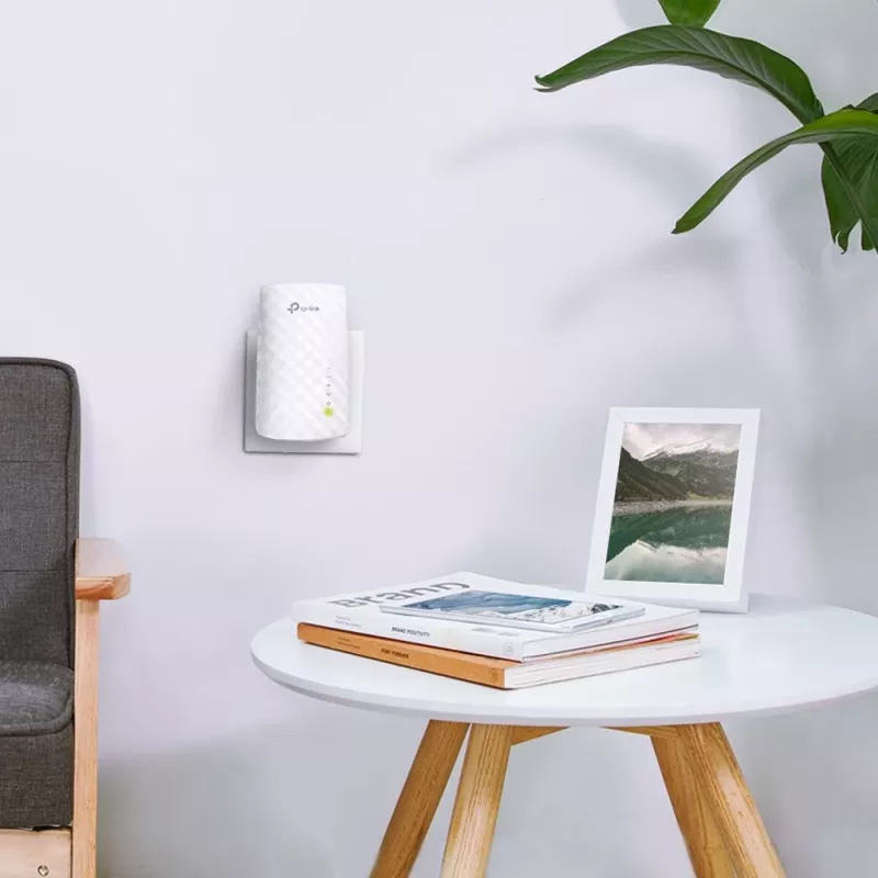 TP-Link AC750 Wi-Fi diapazona paplašinātājs RE200 - divjoslu sienas kontaktligzdas signāla pastiprinātājs, 1 Ethernet ports, WPS, piekļuves punkta režīms