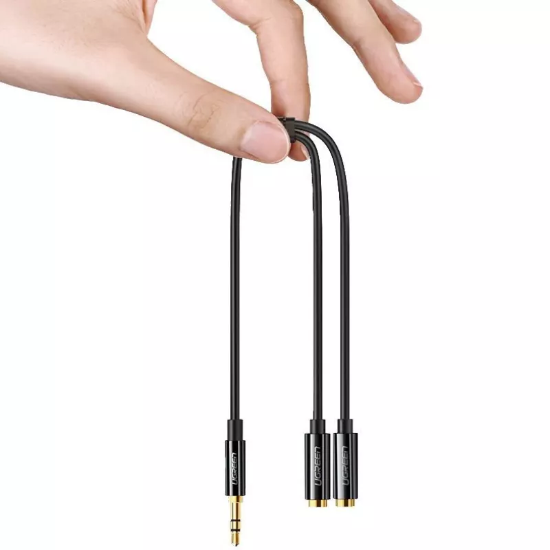 UGREEN AV134 3.5mm Audio Y-Splitter kabelis 20cm Balts
