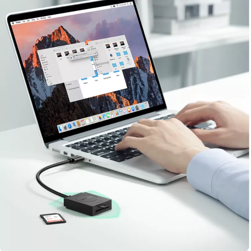 UGREEN USB 3.0 divu slotu karšu lasītājs SD/TF kartēm – 5Gbps datu pārsūtīšana