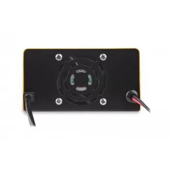 VOLT POLSKA Smart Volt Battery Charger 6V/12V 15A - Model 29459
