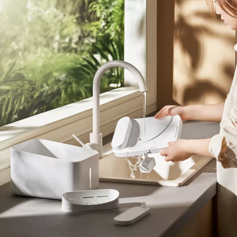 Xiaomi Smart Pet Fountain 2 - 2L automātiskais ūdens dispenseris kaķiem un suņiem ar četrkāršu filtrāciju, lietotnes vadību, klusu sūkni, balts