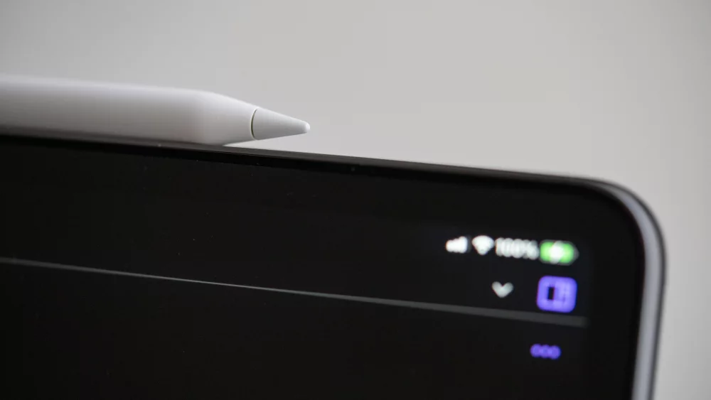 Apple Pencil pie iPad Pro ekrāna